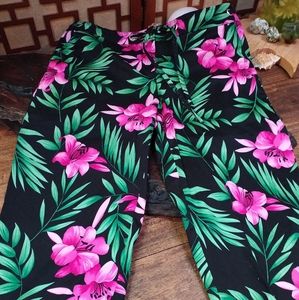 Capris Travel Floral Delight Vacation Slacks